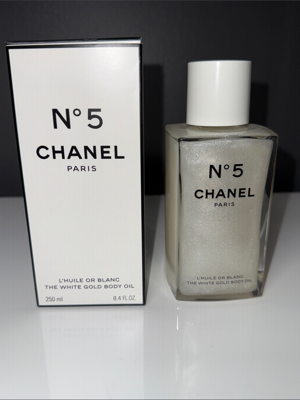 CHANEL N°5 White Gold Body Oil - Pearlescent White, new